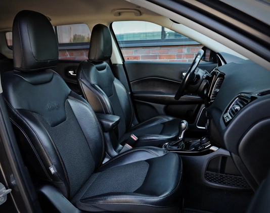 Jeep Compass cena 97900 przebieg: 49000, rok produkcji 2019 z Skawina małe 562